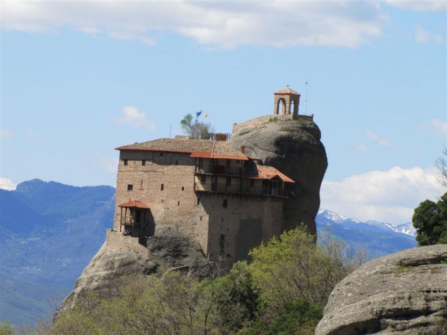 מטאורה והמנזרים התלויים